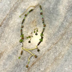 Green/gold necklace and earrings